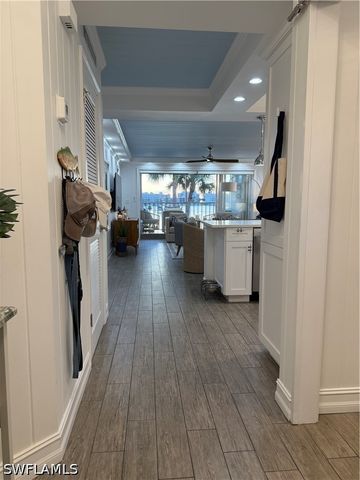 9101 Vanderbilt DR 204, Naples, FL 34108