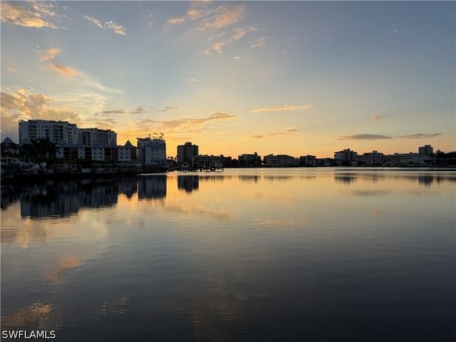 9101 Vanderbilt DR 204, Naples, FL 34108