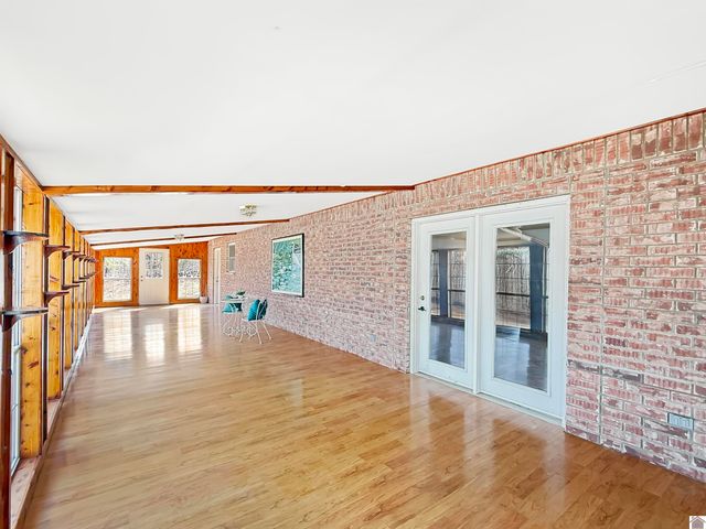 144 Hesley Dr., New Concord, KY 42076