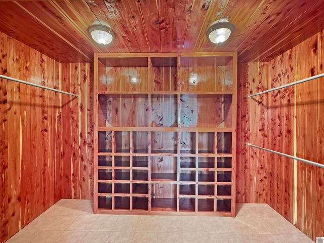 144 Hesley Dr., New Concord, KY 42076