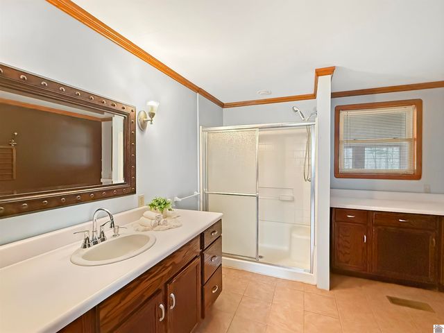 144 Hesley Dr., New Concord, KY 42076