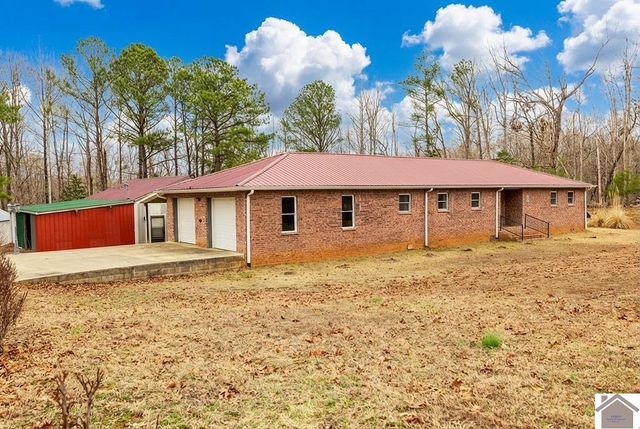 144 Hesley Dr., New Concord, KY 42076