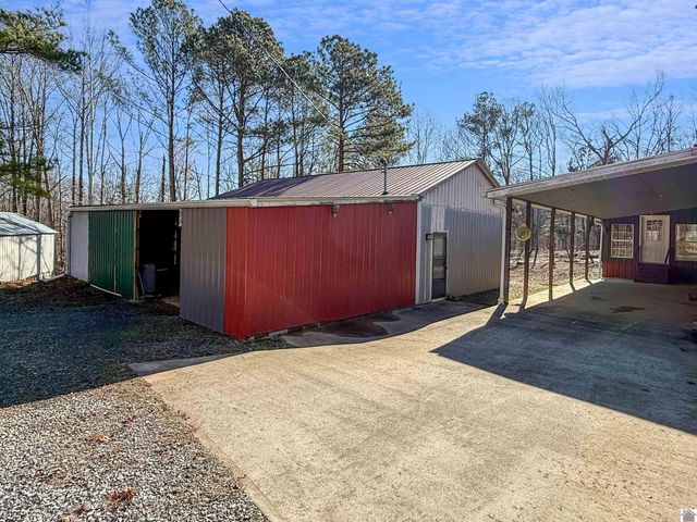 144 Hesley Dr., New Concord, KY 42076