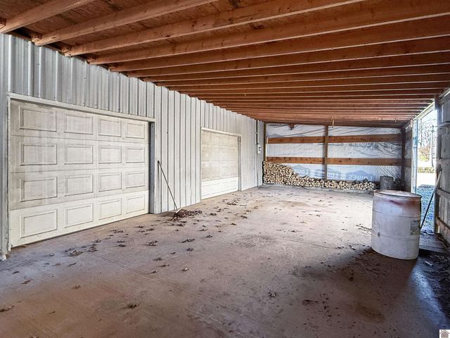 144 Hesley Dr., New Concord, KY 42076