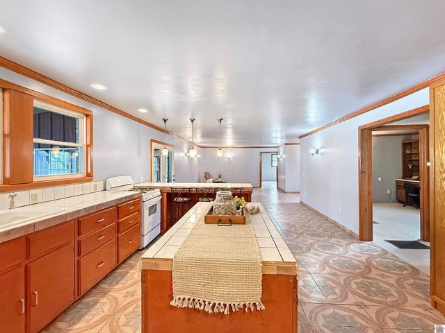 144 Hesley Dr., New Concord, KY 42076