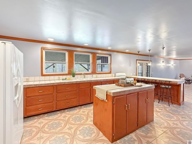 144 Hesley Dr., New Concord, KY 42076