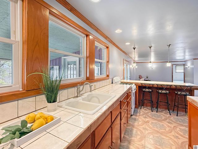 144 Hesley Dr., New Concord, KY 42076