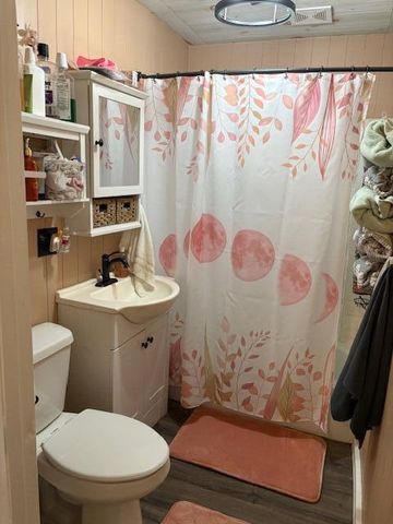 1041 SW J Street, Grants Pass, OR 97526