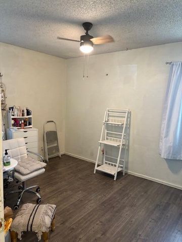1041 SW J Street, Grants Pass, OR 97526