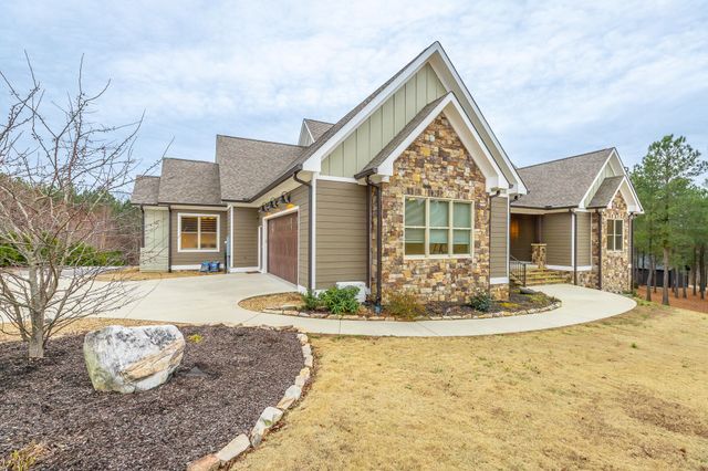 1520 Raulston Falls Road, Jasper, TN 37347