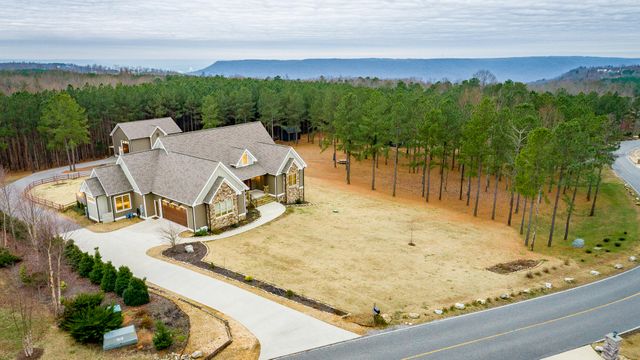 1520 Raulston Falls Road, Jasper, TN 37347