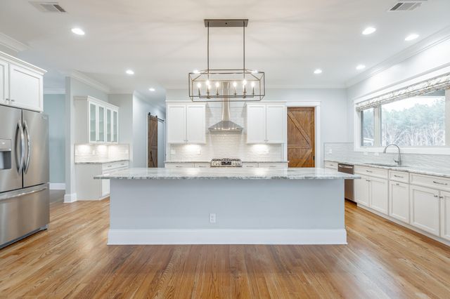 1520 Raulston Falls Road, Jasper, TN 37347