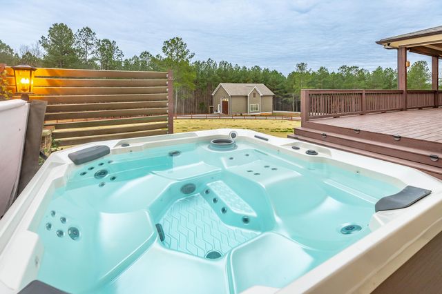 1520 Raulston Falls Road, Jasper, TN 37347