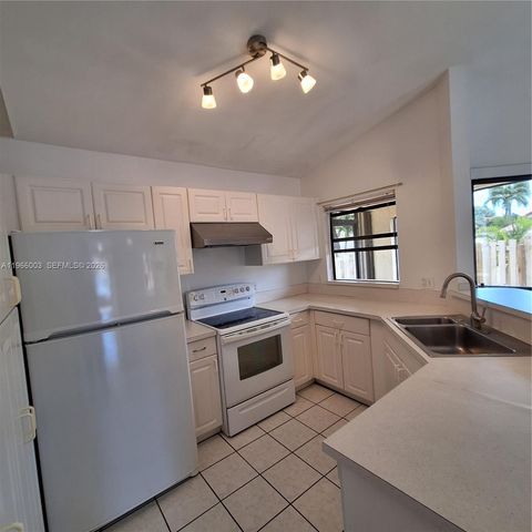 3214 San Remo Cir, Homestead, FL 33035