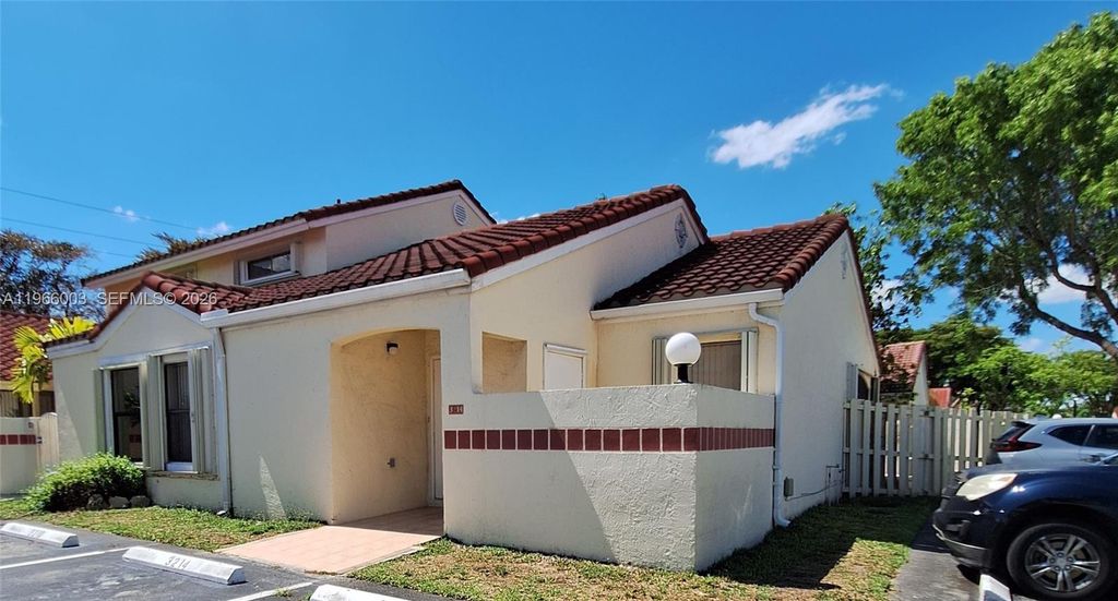 3214 San Remo Cir, Homestead, FL 33035