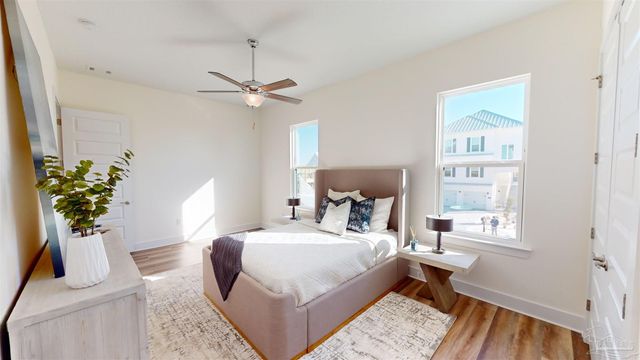 217 Clipper Dr, Pensacola, FL 32507