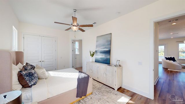 217 Clipper Dr, Pensacola, FL 32507