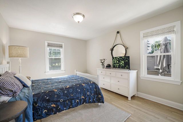 7424 N Santa Monica BOULEVARD, Fox Point, WI 53217