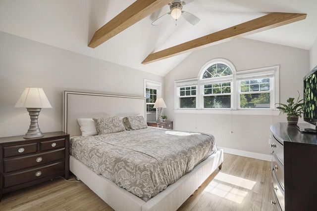 7424 N Santa Monica BOULEVARD, Fox Point, WI 53217