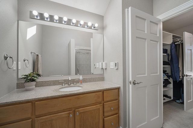 7424 N Santa Monica BOULEVARD, Fox Point, WI 53217