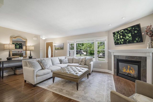 7424 N Santa Monica BOULEVARD, Fox Point, WI 53217