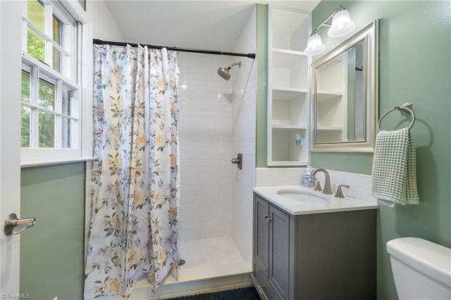 207 Leland Drive, Winston-salem, NC 27106