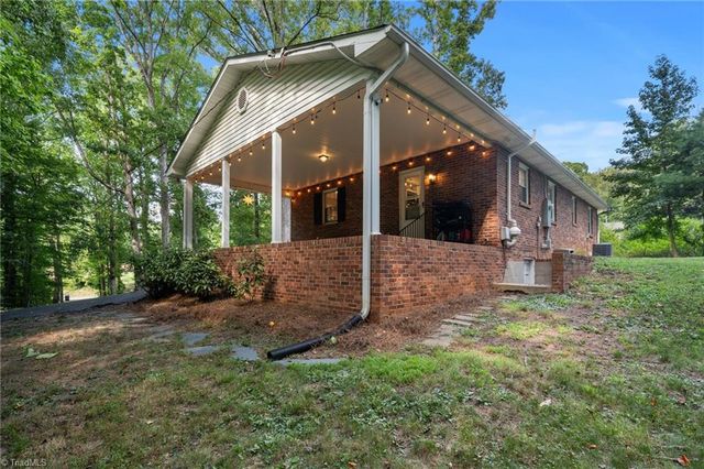 207 Leland Drive, Winston-salem, NC 27106