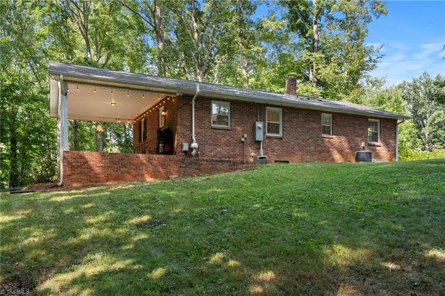 207 Leland Drive, Winston-salem, NC 27106