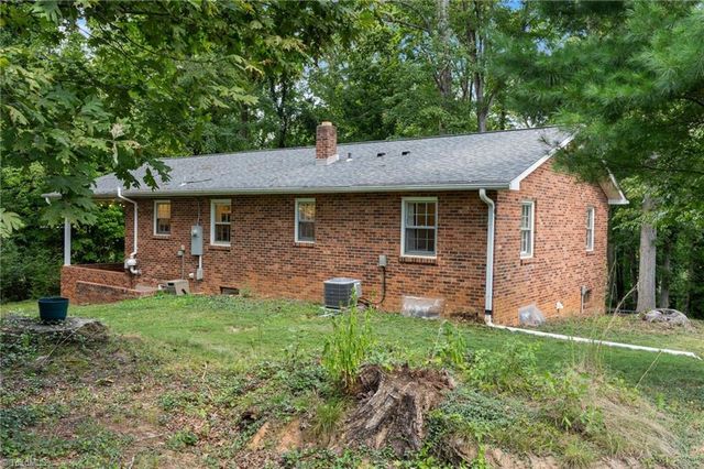 207 Leland Drive, Winston-salem, NC 27106