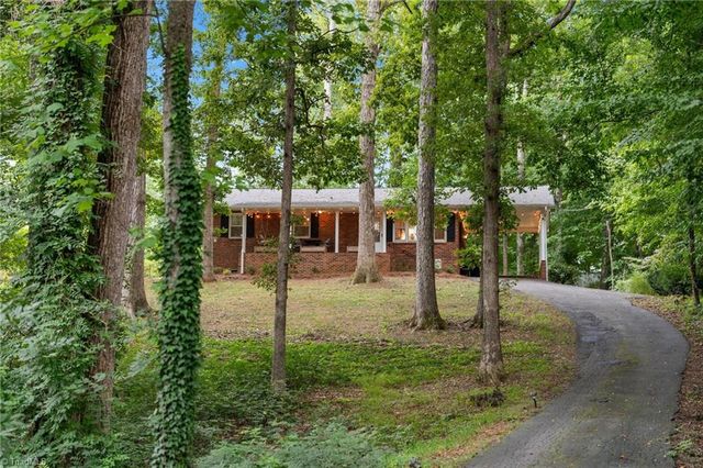 207 Leland Drive, Winston-salem, NC 27106
