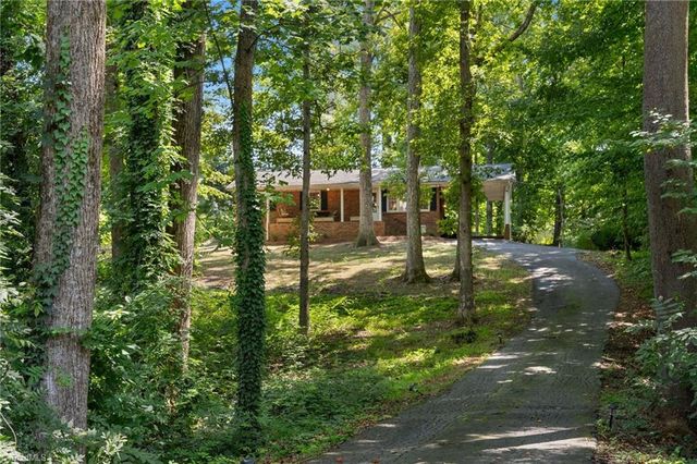 207 Leland Drive, Winston-salem, NC 27106