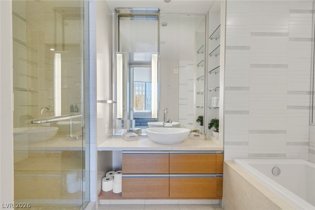 3722 LAS VEGAS Boulevard 2201, Las Vegas, NV 89158
