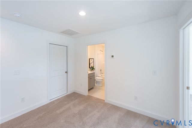 8677 Hope Farm Ln, Mechanicsville, VA 23111