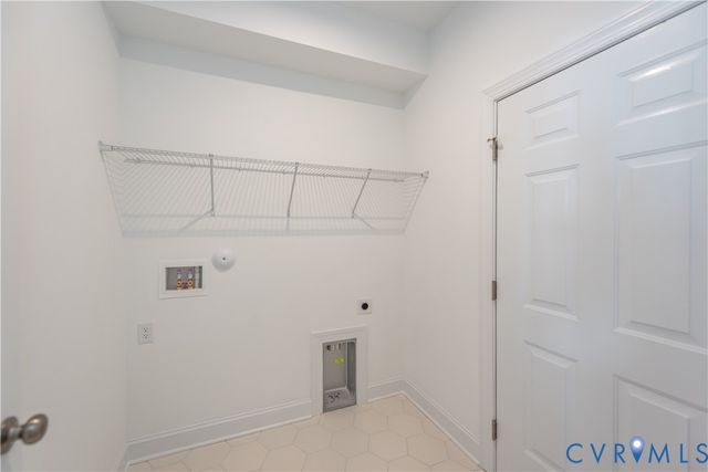 8677 Hope Farm Ln, Mechanicsville, VA 23111