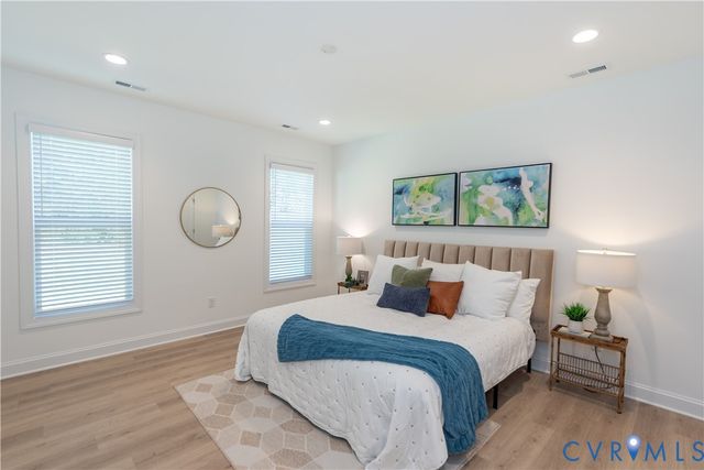 8677 Hope Farm Ln, Mechanicsville, VA 23111