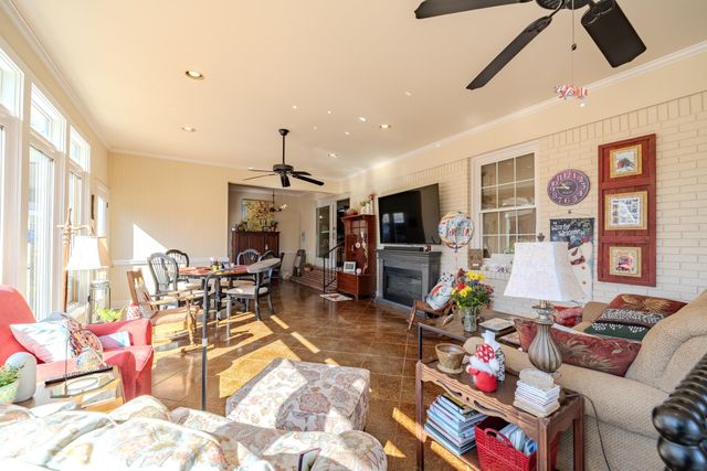 359 COBBLESTONE DR, Savannah, TN 38372