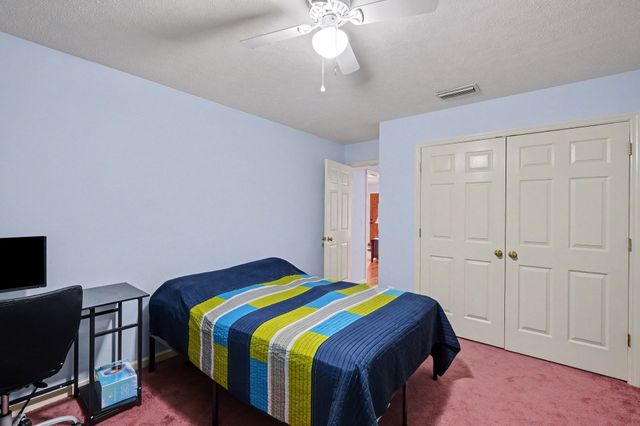 712 Williamsburg Dr, Smyrna, TN 37167
