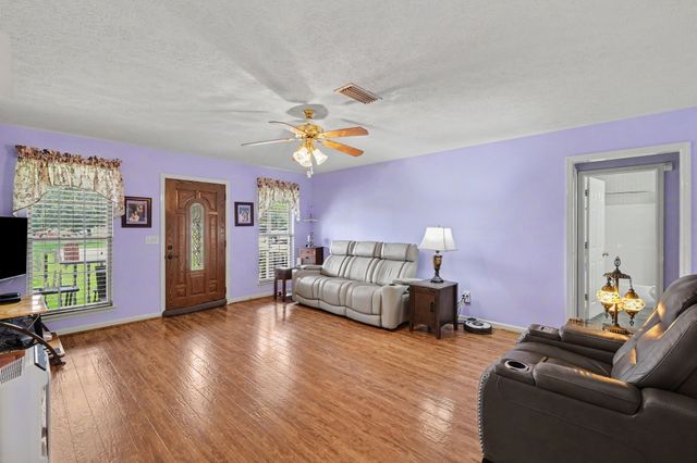 712 Williamsburg Dr, Smyrna, TN 37167