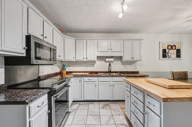 712 Williamsburg Dr, Smyrna, TN 37167