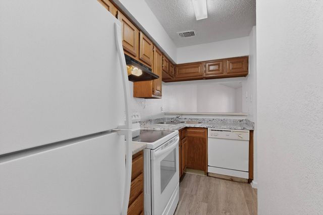 8545 Midpark Drive 16, Dallas, TX 75240