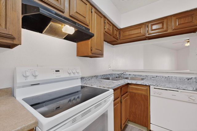 8545 Midpark Drive 16, Dallas, TX 75240