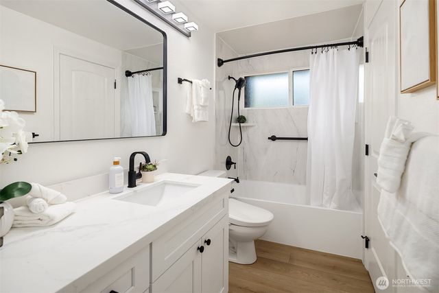 16611 NE 108th Place, Redmond, WA 98052