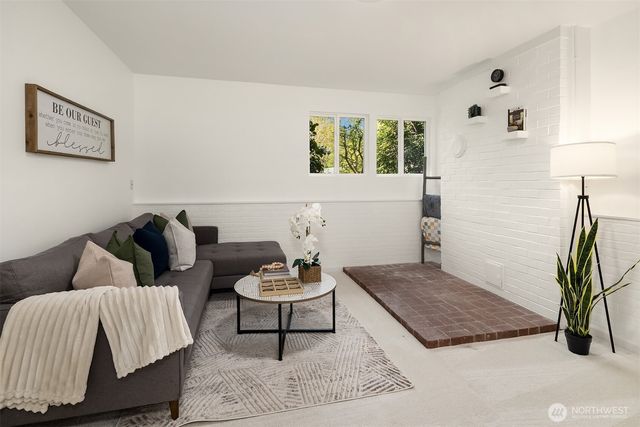 16611 NE 108th Place, Redmond, WA 98052