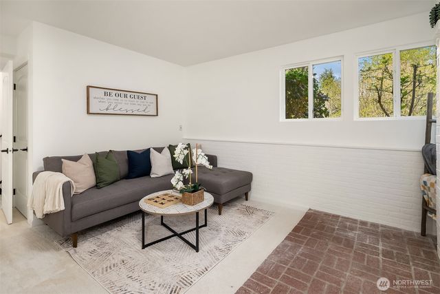 16611 NE 108th Place, Redmond, WA 98052