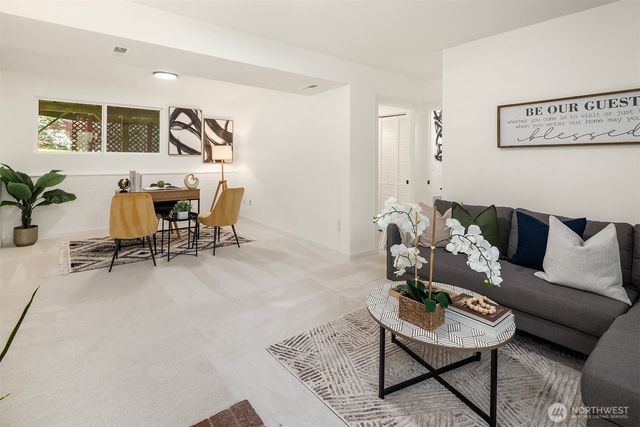 16611 NE 108th Place, Redmond, WA 98052