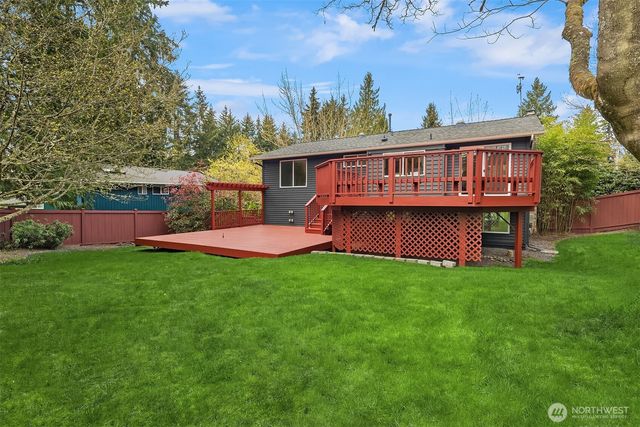 16611 NE 108th Place, Redmond, WA 98052