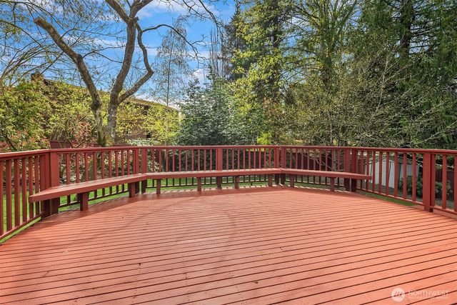 16611 NE 108th Place, Redmond, WA 98052
