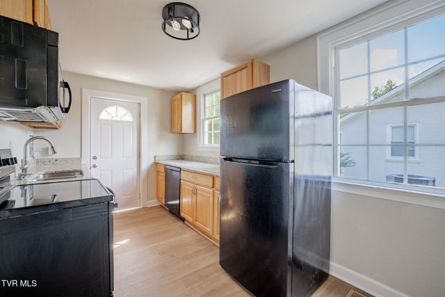 1433 Garden Drive, Kingsport, TN 37664