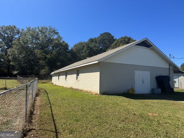 860 Indian Springs Drive, Forsyth, GA 31029