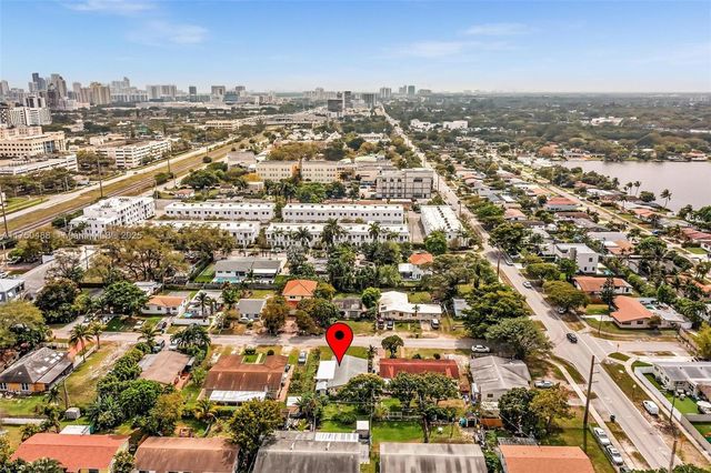 2631 NE 214th St, Miami, FL 33180